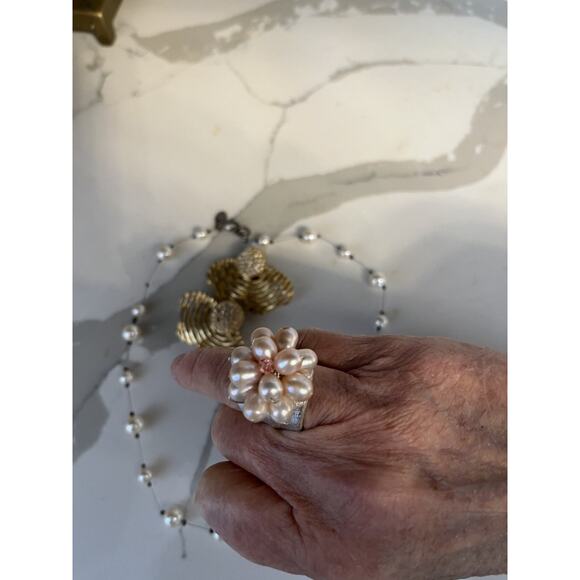 Vtg Lot Carolee Faux Pearl Necklace Ring OS, Butterfly Rhinestone Clip Earrings - Picture 2 of 3